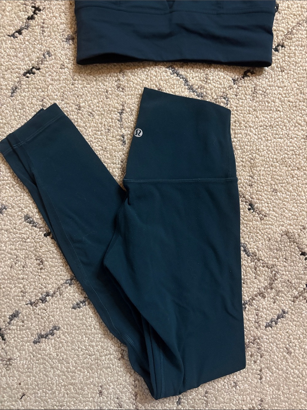 Lululemon set 4/2 EUC color Submarine - Picture 2 of 5